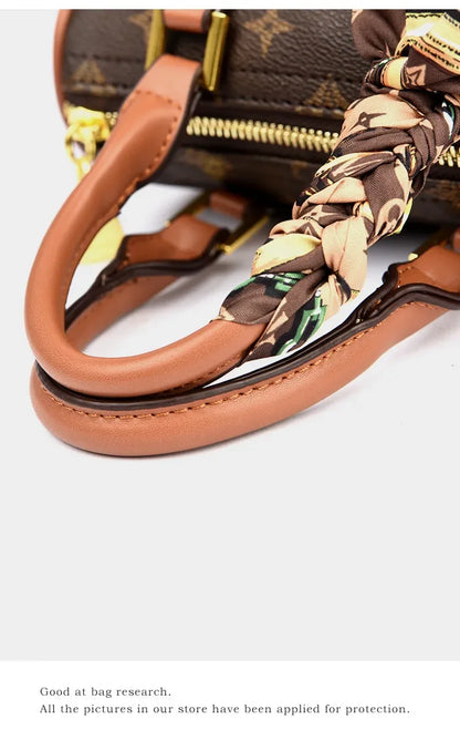 Luxury OULAIMEIZI 2026 New Fashion Retro Classic Letter Printed Designer Boston Bag Temperament Trendy Shoulder Bags for Women