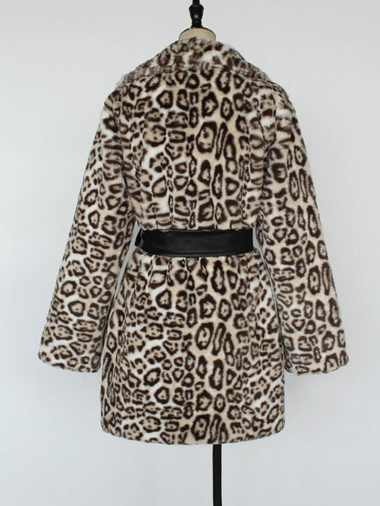 2026 Autumn Leopard Print Women Jacket Long Sleeve Thick Plush Warm Casual Coat Winter Soft Outwear Lady Turndown Collar Coat