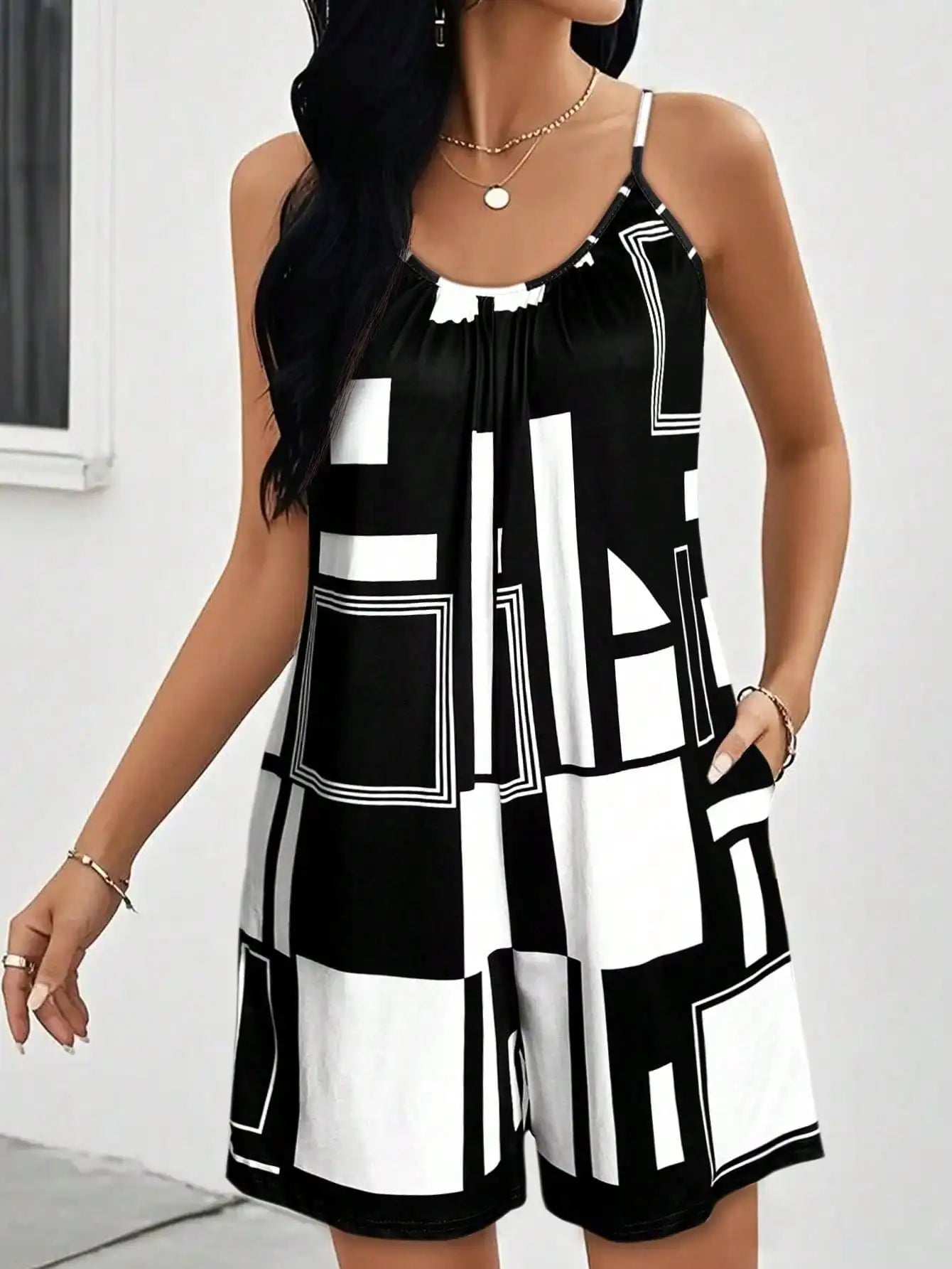 Women's All-Over Print Sleeveless Jumpsuit - Round Neck Strappy Romper, Vacation Beach Outfit, Flowy Summer Short Jumpsuit