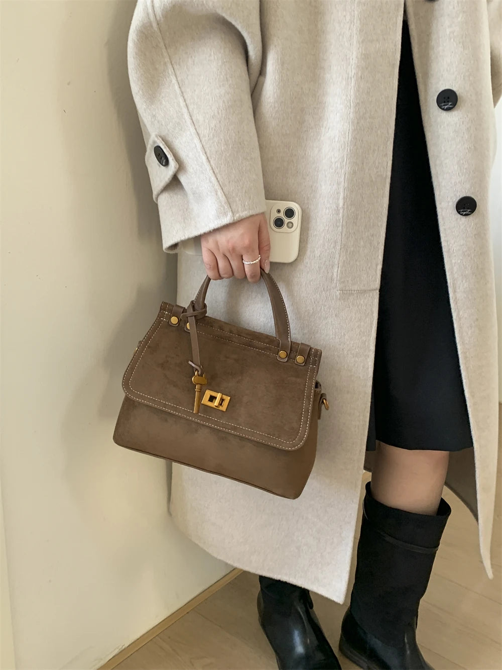 High Quality Retro Top-handle Bags For Women 2025 Winter New Designer Handbags Luxury Flap Shape PU Suede Shoulder Crossbody Bag