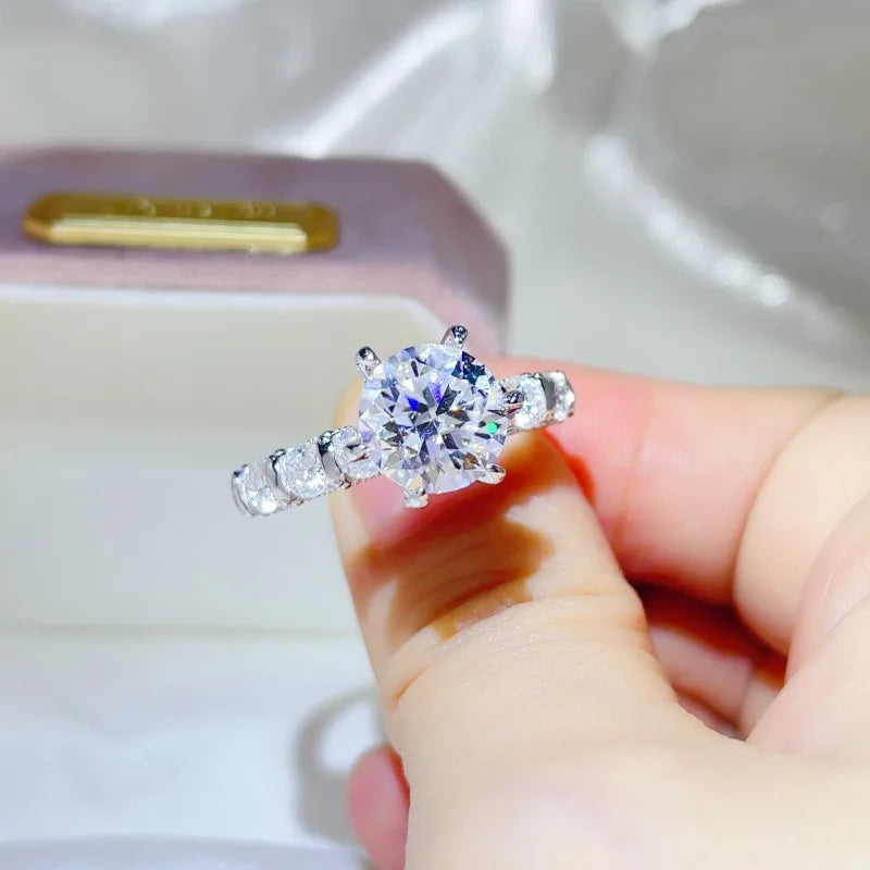 luxury 18K white gold and platinum PT950 marquise colored diamond moissanite ring women's colored special-shaped ring