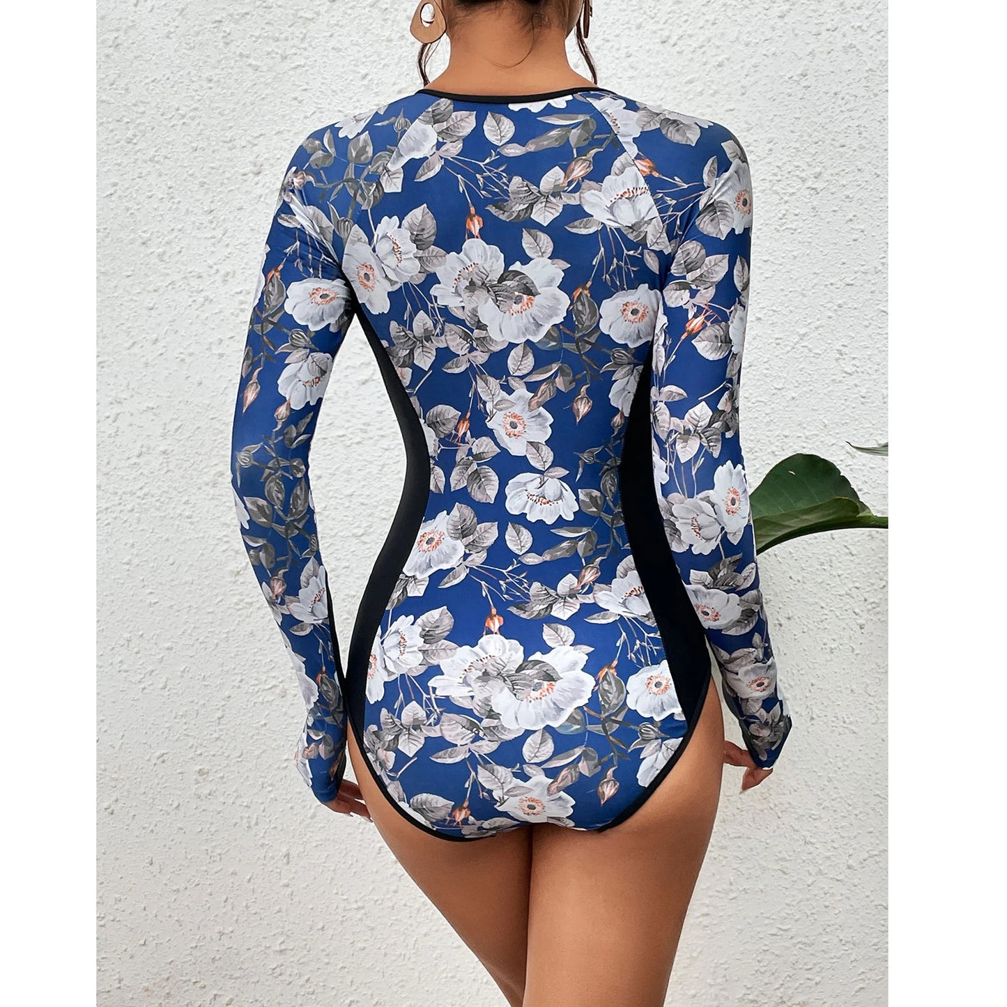 2026 Surfing Sport Swimsuit Long Sleeves Women One Piece Swimsuit  Swimwear Solid Monokini Bathing Suit Tropical Bodysuit Female