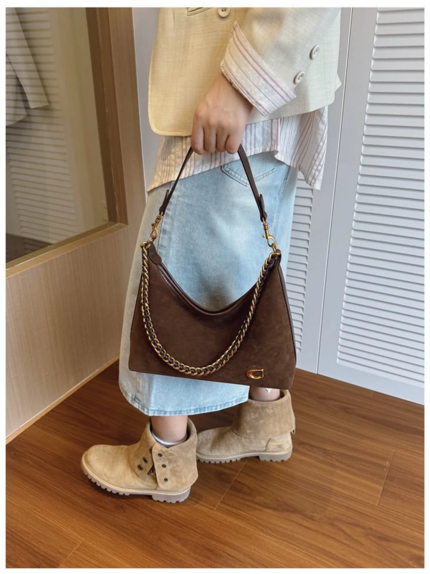 Women's New Light Luxury Fashionable High-End Black Suede Shoulder Crossbody Bag,Versatile for Commuting,Large Capacity Tote Bag