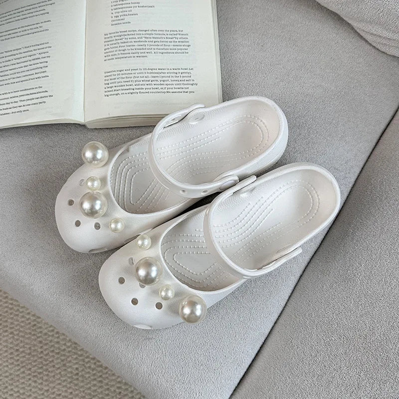 Clogs Summer Slippers Women Luxury Pearl Metal Flower Mary Janes Designer Ballet Shoes Girls Corc Charms Sandals Indoor Outdoor