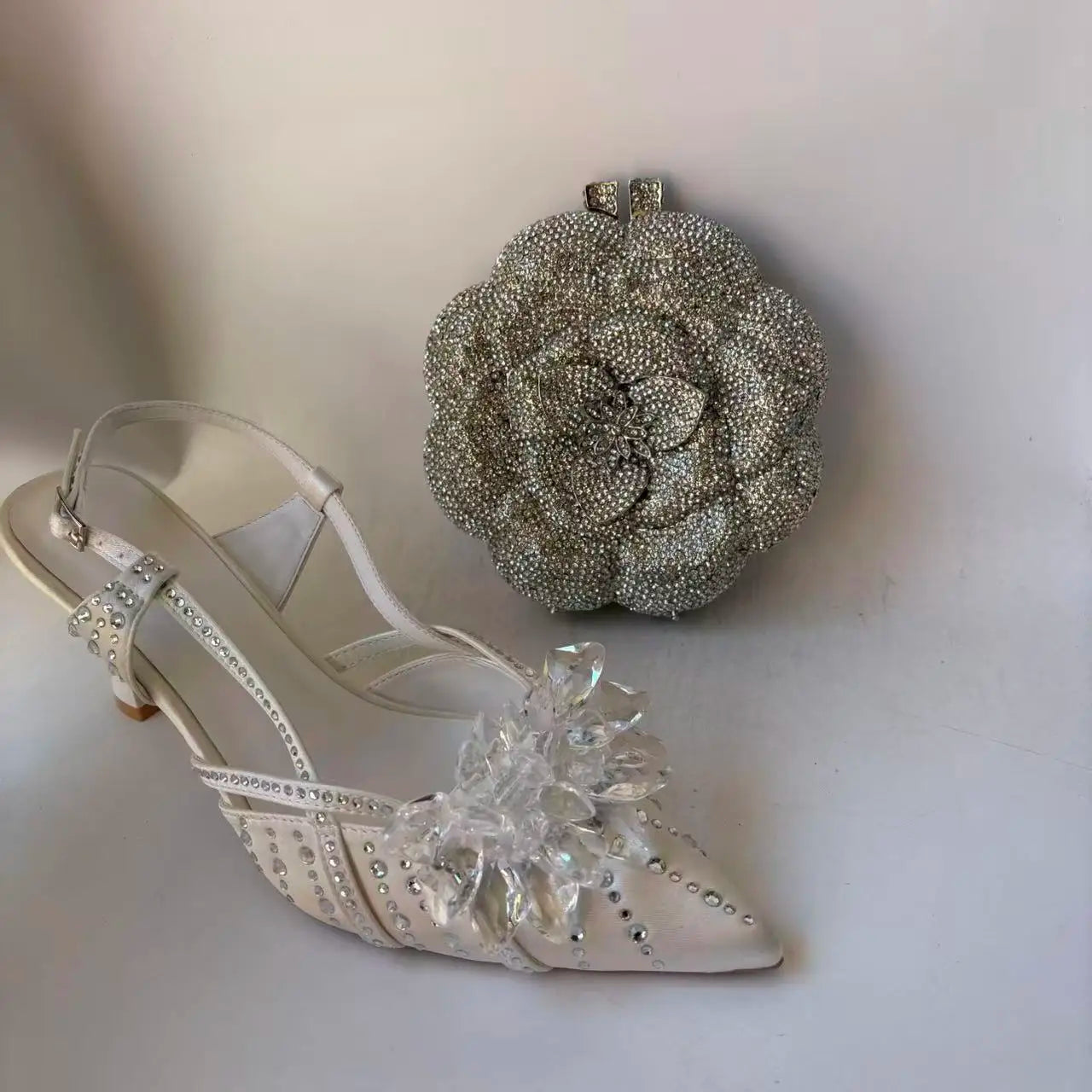 Insightlink Latest Shoes Women Luxury Rhinestone Crystal Pumps 2024 New Fashion Slippers Sandals Party Low Heels Elegant Italian