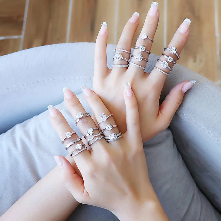 Fashion Luxury Inlay Sunflower Ring for Women, PT950 Platinum Plus 1 Carat Moissanite, upgrade daily fashion collocation.