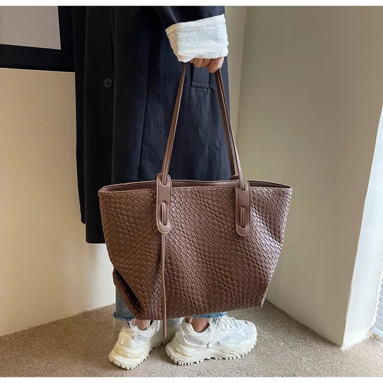 Autumn and Winter Trendy Vintage Rhombic Woven Shoulder Bags Large Capacity Underarm Bag Daily Commuting Bag Casual Handbags