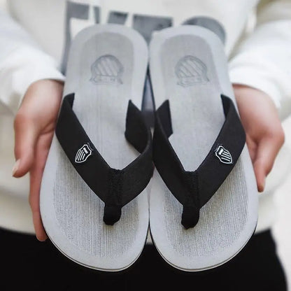 Hot High Quality Men Beach Shoes Summer Casual Flat Slippers Male Indoor Bathroom Anti-Slip Flip Flops Man Flip-Flops Men Sandal