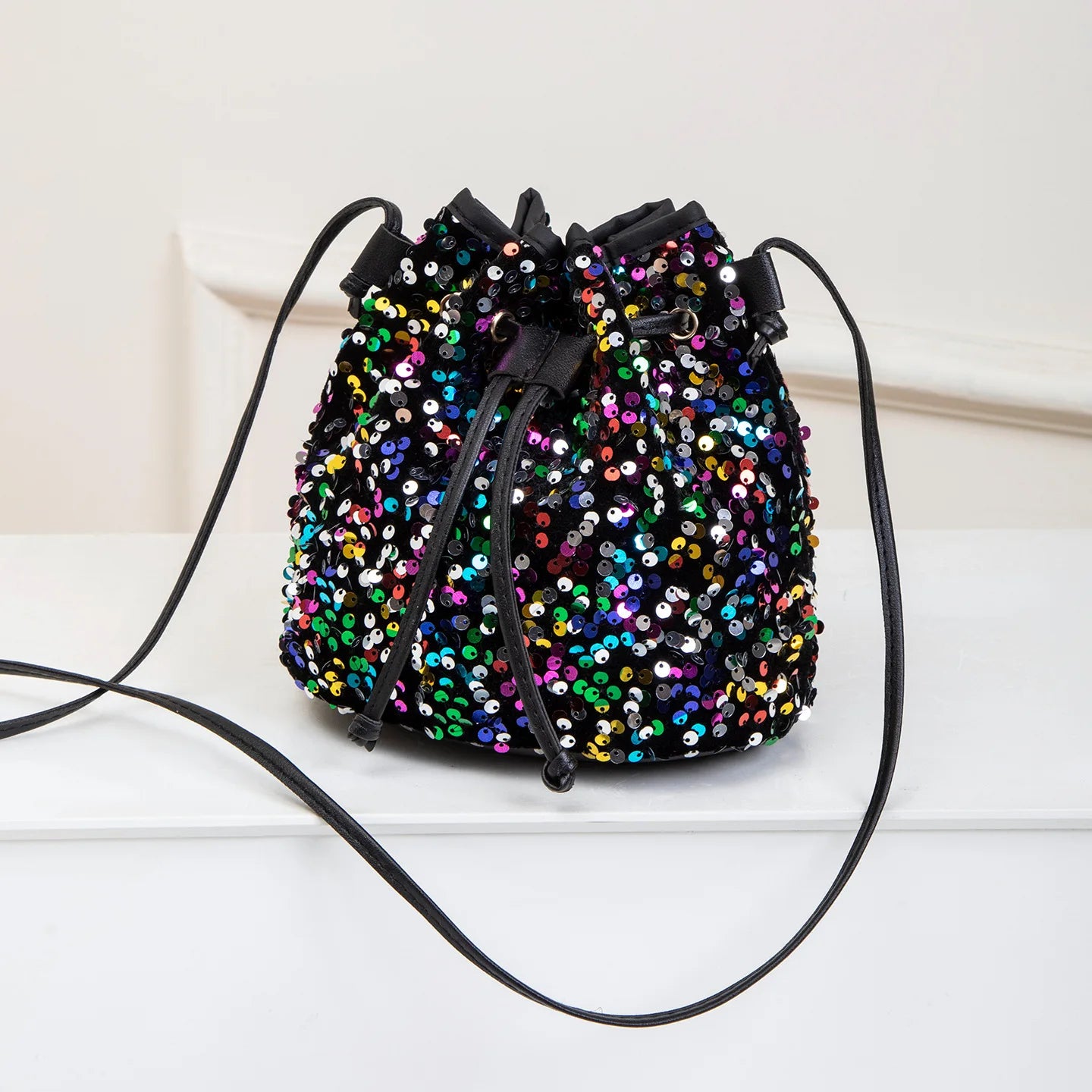 New Chic Multicolor Sequin Shing Shoulder Bag Fashion Versatile Handbag Drawstring Bucket Bag Large Capacity Wallet Purse Bags