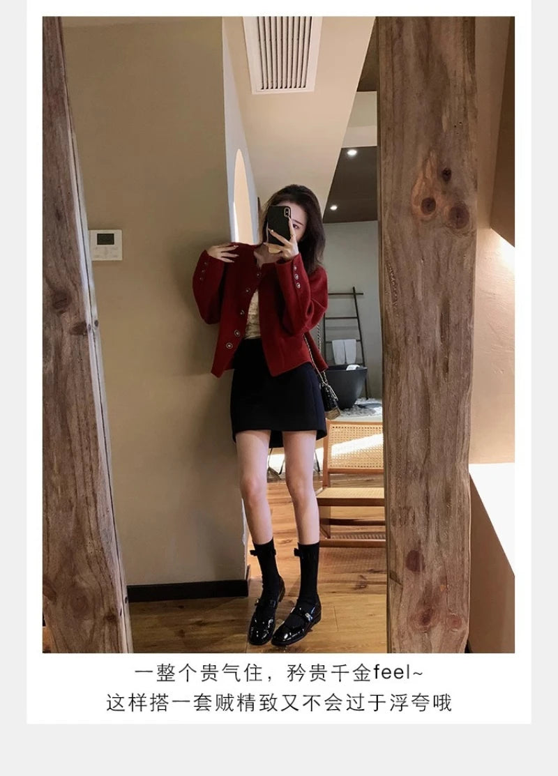 Women Two Tone Mary Jane Shoes 2026 New Patent Leather Buckle Strap Low Heel Casual Shoes For Office And Daily Wear Elegant