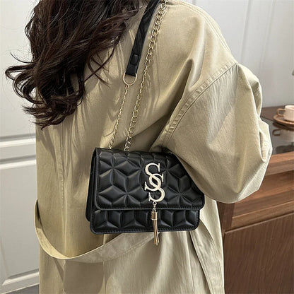 Light Luxury Trend Argyle Quilted Small Square Bag Metal Letter Tassel Flap Crossbody Bags Commuting Fashion Shoulder Bag