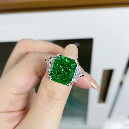Luxury Solid Platinum PT950 Women's Green Raydean Che 9 karat Moissanite Diamond Ring Banquet