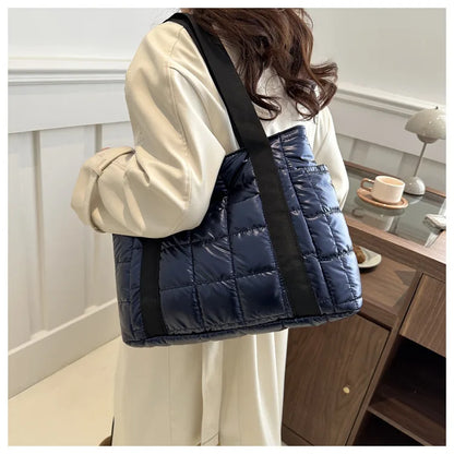 Space Padded Women Shoulder Bags For Winter 2025 Large Capacity Black Handbags Designer Nylon Cotton Warm Tote Solid