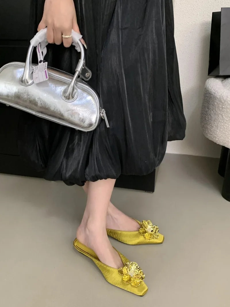 Luxury Crystal Flower Design Slippers for Women Summer 2025 Fashion Square Toe Backless Flat Sandals Elegant Party Mule Shoes