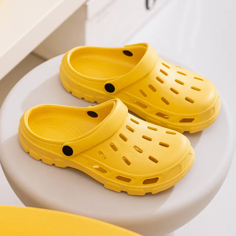Kidmi New Women Clogs Slippers Outdoor Waterproof Beach Sandals Unisex Nonslip Hole Shoes EVA Flat Sandals Home Shower Slippers
