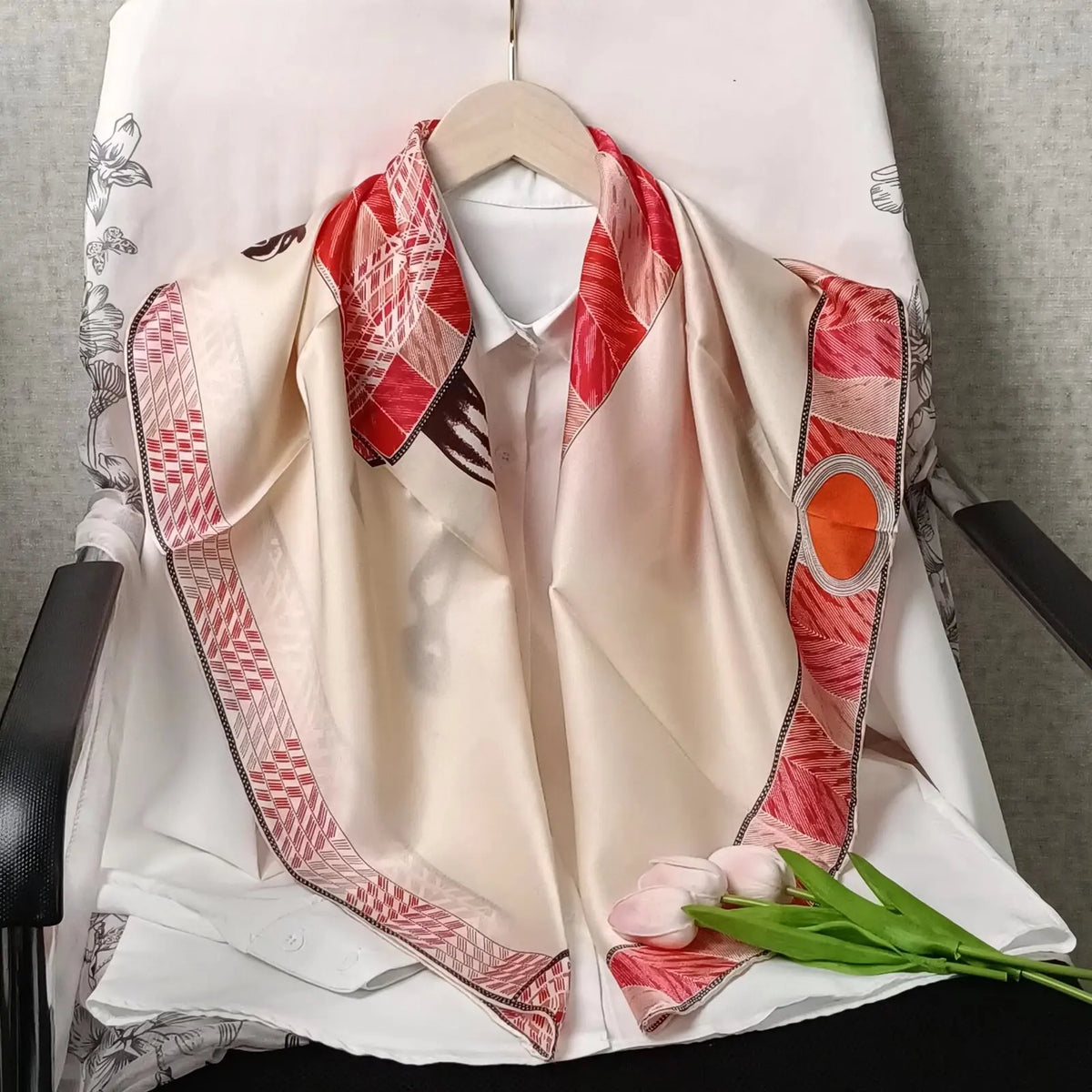 Luxury Retro Printed Silk Bandana Square Scarf, 90 * 90CM, Women's Fashionable Tie Headscarf, Casual Shawl, Belt
