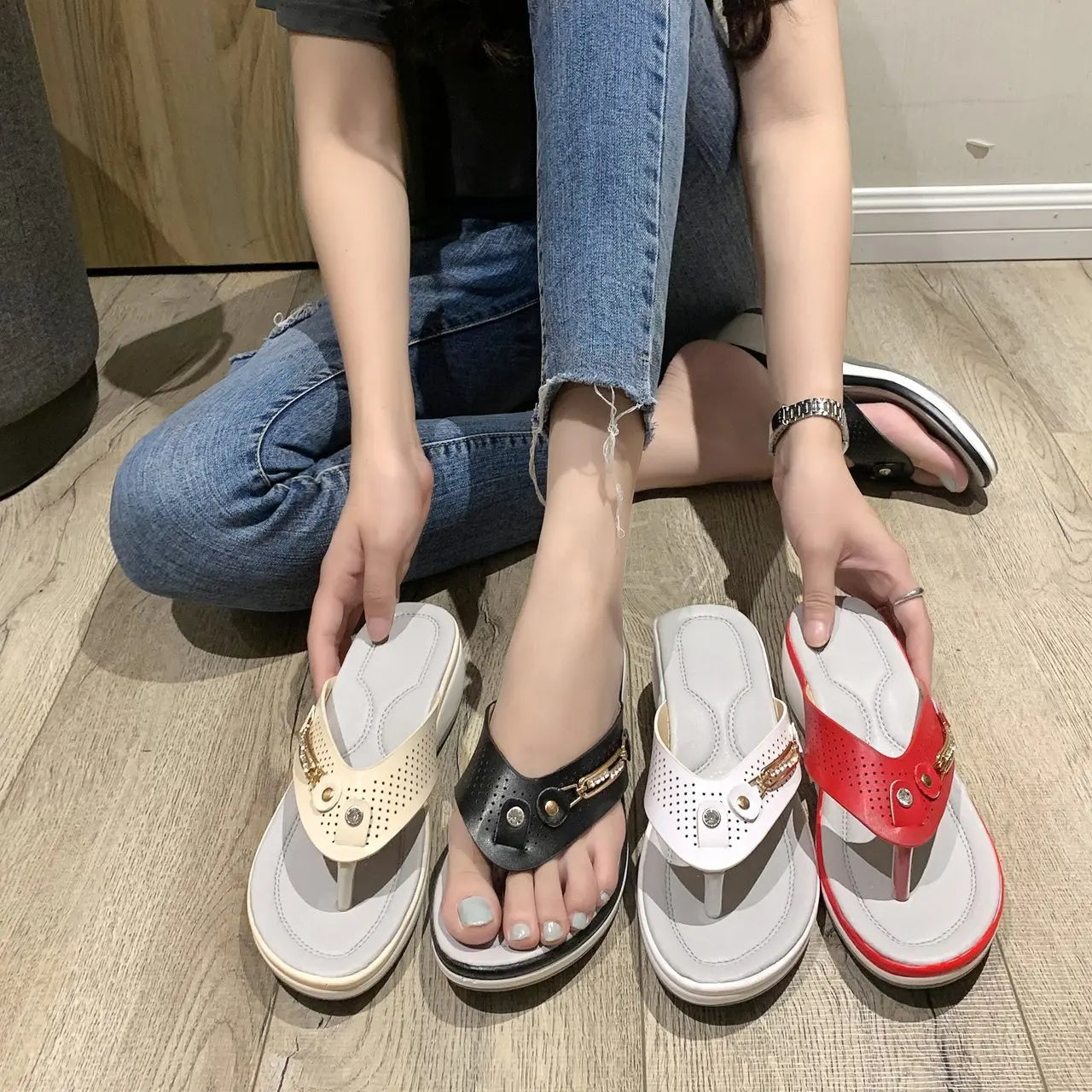 Sandals for Women Flip Flops Metal Button Slides Slipper Beach Dance Non-slip Casual Wedge Shoes Female Summer Slippers Sandals