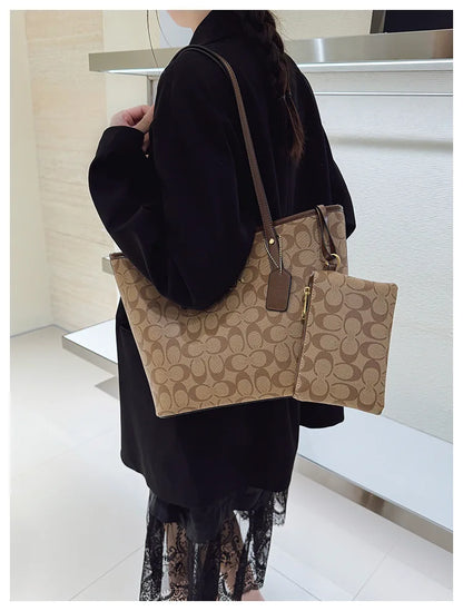 European and American Fashion Printed Large Capacity Women's Bag 2026 New Trendy Retro Luxury Single Shoulder Tote Bag