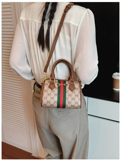 High-end Leather Diaper Bag for Ladies Vintage Fashionable Simple Commuter Backpack Business Mens Womens