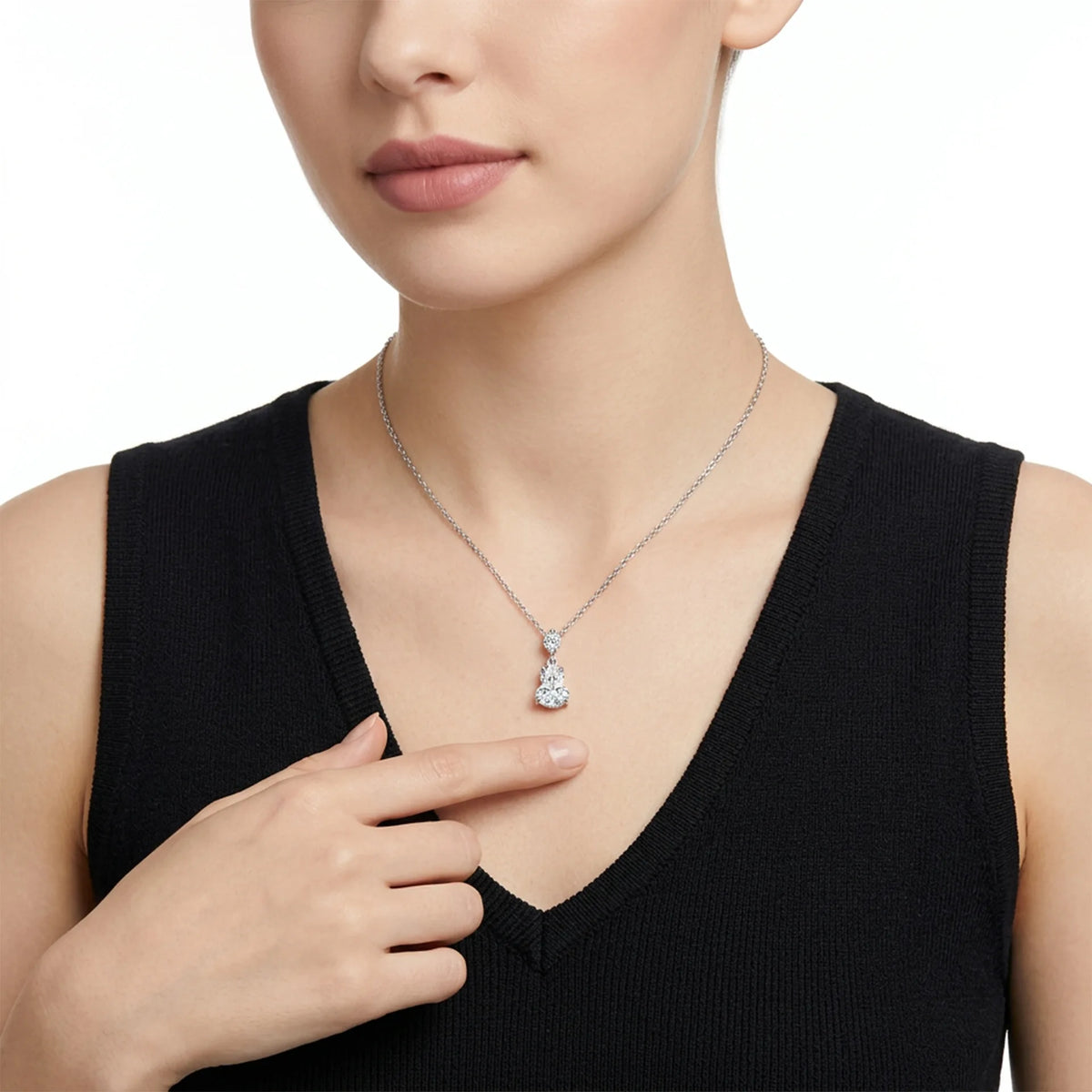 925 Sterling Silver Moissanite Pendant Necklace Sparkling D VVS1 Chain Exquisite Gourd Shape Design Moissanite Gemstone Necklace For Women Wonderful Birthday Engagement Anniversary Valentine’S Day Gift For Girl Friend Wife