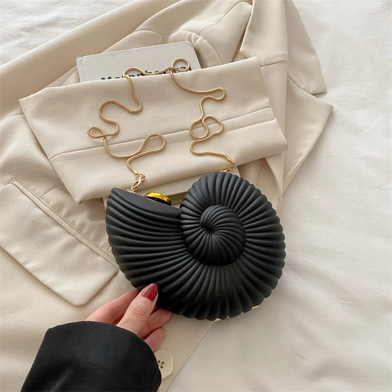 Fashion Lipstick Bag Ladies Gold Conch Dinner Bag High Quality Acrylic Super Mini Crossbody Bag Women Cute Fun Creative Handbag