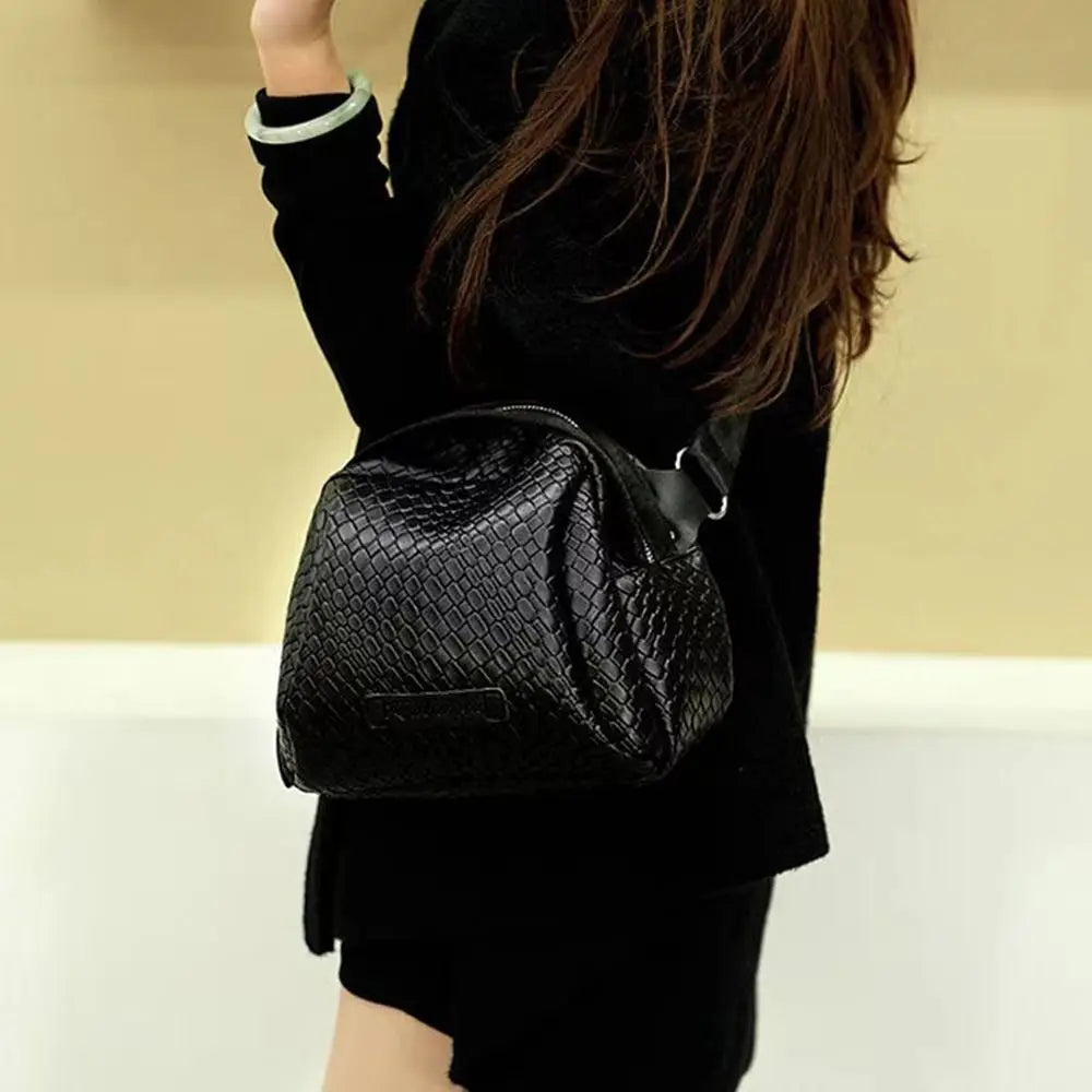 Luxury Brand Shell Bag Women Crossbody Bag Woven pattern Shoulder Bags Leather Chest Bag Fashion Phone Purses Ladies Waist Bags