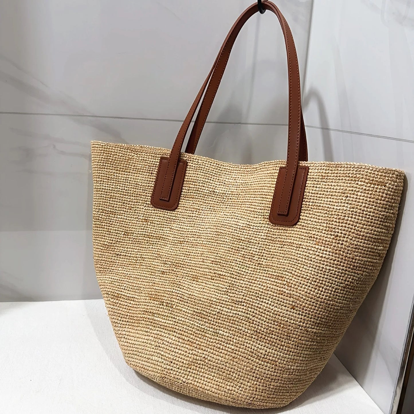 Casual Straw Tote Bag Designer Letters Large Capacity Women Handbags Handmade Woven Summer Beach Bag Commuter Shopping Purses