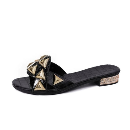 Summer Women Shoes Ladies Flip Flops Designer Outside Female Slippers Summer New Luxury Sandals Fashion Walking Open Toe Slides