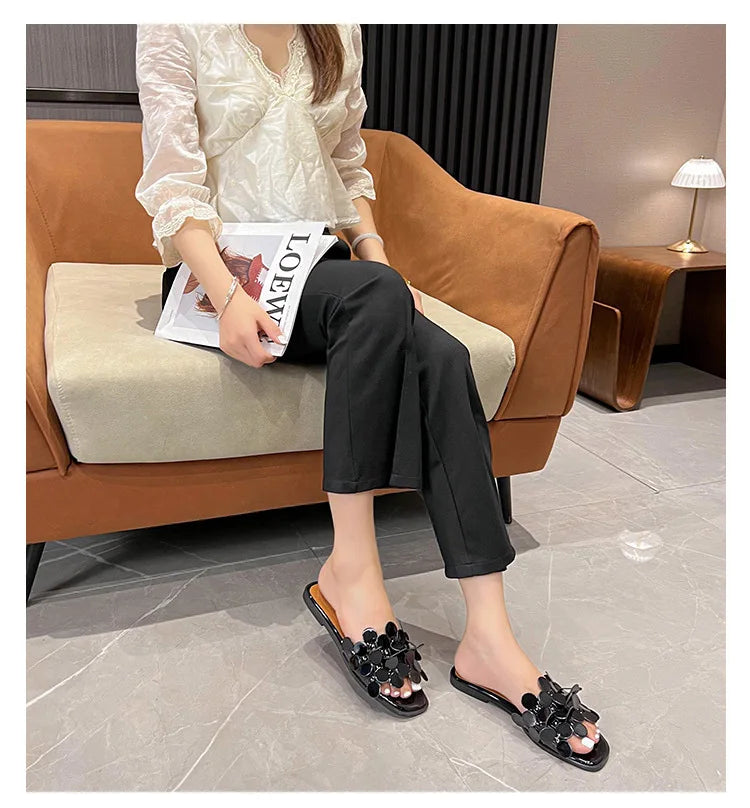 Luxury Floral Petal Flat Sandals Women 2025 Casual Slides Open Toe Sandalias Mujer Flipflops Home Slippers Femme Pantuflas Shoes