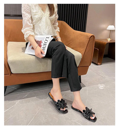 Luxury Floral Petal Flat Sandals Women 2025 Casual Slides Open Toe Sandalias Mujer Flipflops Home Slippers Femme Pantuflas Shoes