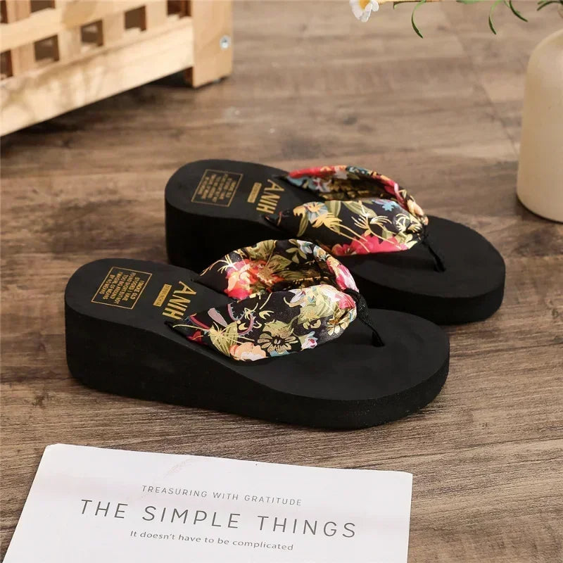 2026 Fashion Women Flip Flops Summer Beach Platform Slippers Casual Outside Wedges Sandals Summer Women Shoes
