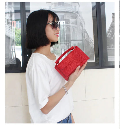 Luxury Snake Pattern Chain Flap Handbags Evening Clutches Crossbody Messenger Shoulder Bags Women Female Ladies Luxurious Purses