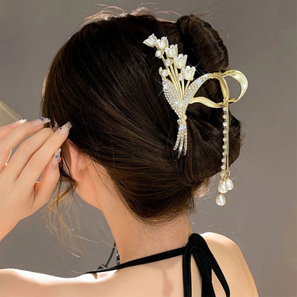 Elegant Butterfly/Flower Hair Claw Clips Gold Color Alloy Hairpins Ponytail Holder Pearls Pendant Headpieces for Women Girls