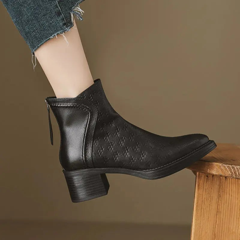 Leather Fleece-Lined Women's Ankle Boots Elegant Luxury Y2k Heeled Female Short Shoes New in Autumn Winter Pointed Toe Booties