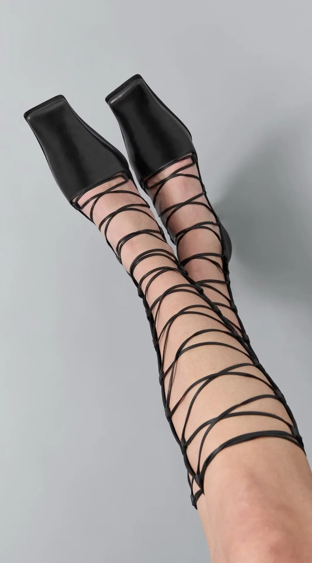 2026 Summer Hollow Out Strap Square Shaped Thick High Heels Summer Cool Boots Fashionable and Sexy Women's Sandals