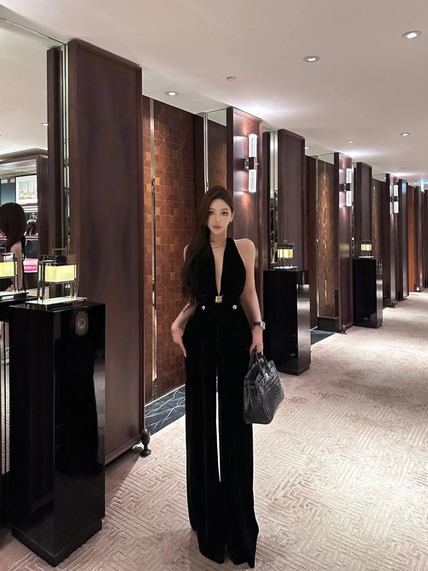 Vintage Luxury High-end Black Jumpsuits Metal Button Slim Sexy V-neck Hang Neck One-piece Pants Women Party Dresses Backless New