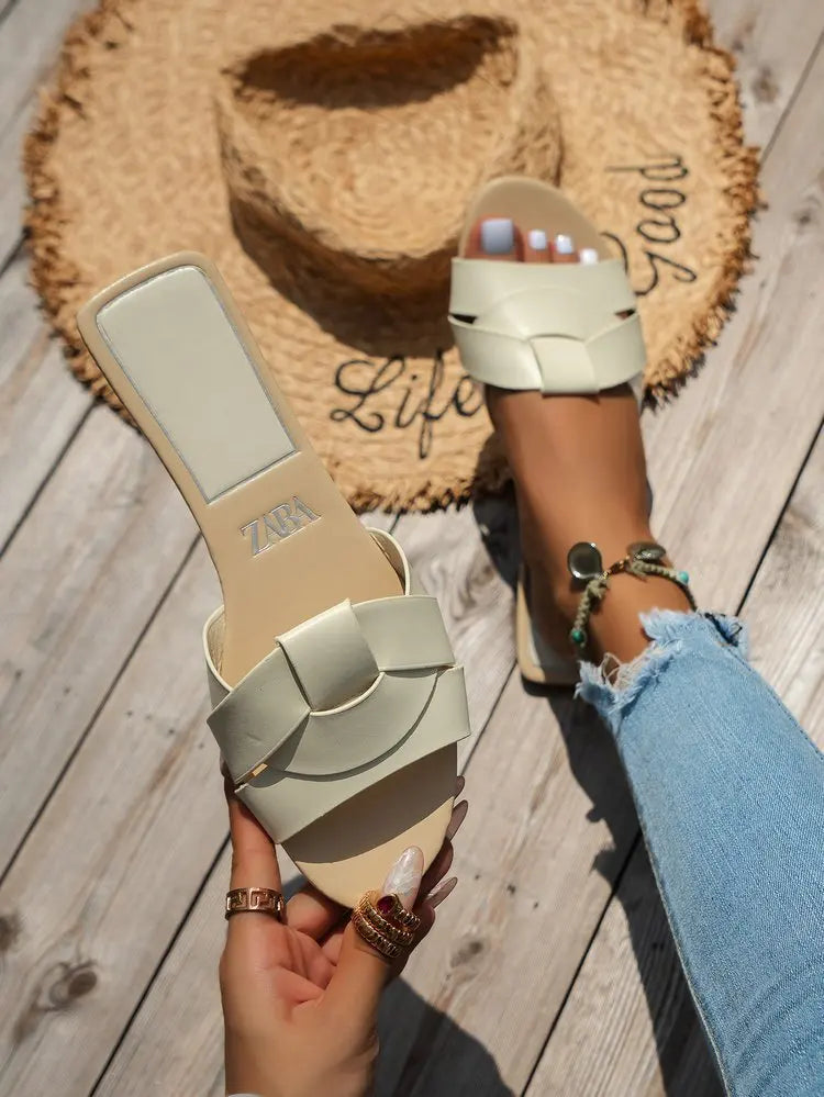 Flat Slippers Casual Shoes Woman 2026 Trend Luxury Summer Elegant Dresses Sandals Beach Designer House Round Toe Brand Bathroom