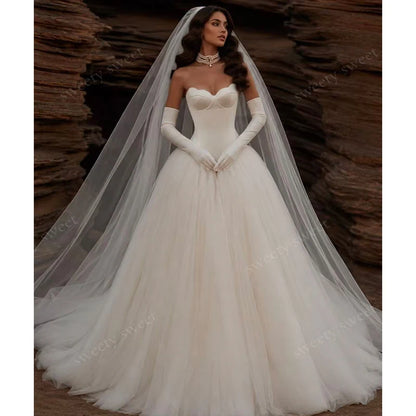 Elegant Wedding Dresses Bride Satin With Ruffled Organza A-Line Bride Dress Strapless Sleeveless Ball Gown Customized Robe Marié