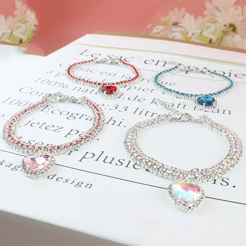 Cute Luxury Cat Collar Adjustable Cat Necklace Personalized Heart Pendant Rhinestone Kitten Puppy Collar Pet Grooming Accessorie