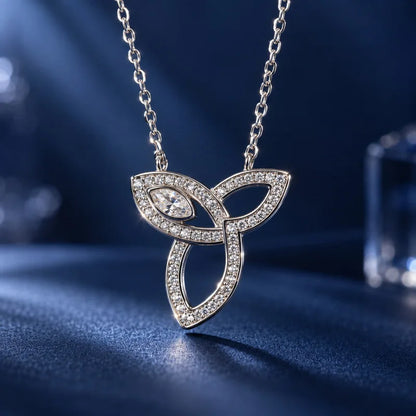 Platinum Pt950 Diamond-Encrusted Three-Leaf Knot Necklace, Featuring A Horse-Eye Pendant, Luxurious Chain Moissanite Jewelry