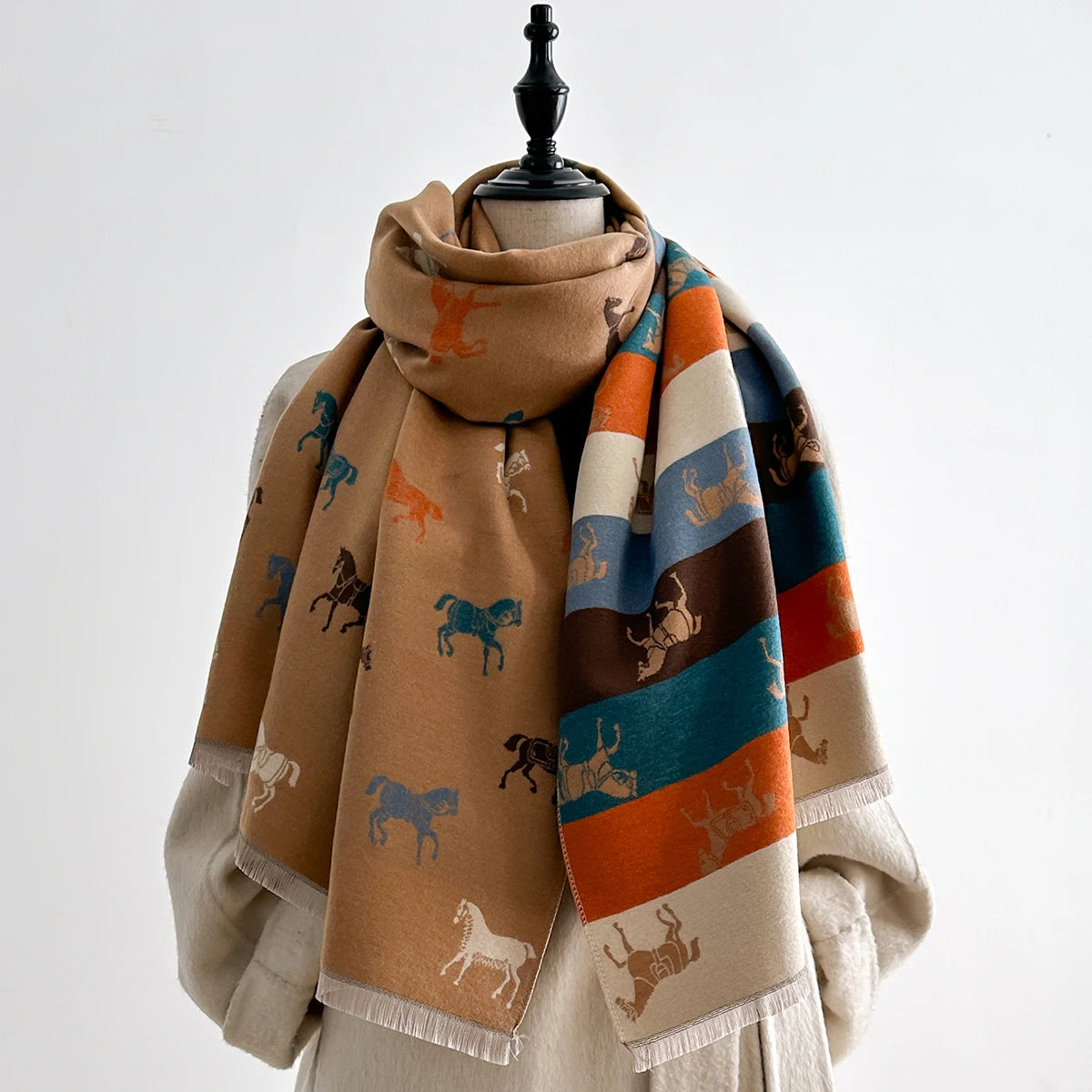 Latest Design Elegance Horse Print Scarve Pashmina Soft Warm Fringe Pashmina Shawl Winter Coldproof Windproof Blanket Scraf