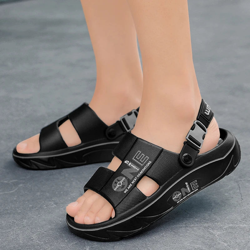 Summer Men's Slippers Outdoor Sandals Beach Comfortable EVA Soft Slides Clogs Casual Garden Shoes Men Women Indoor Home Slippers