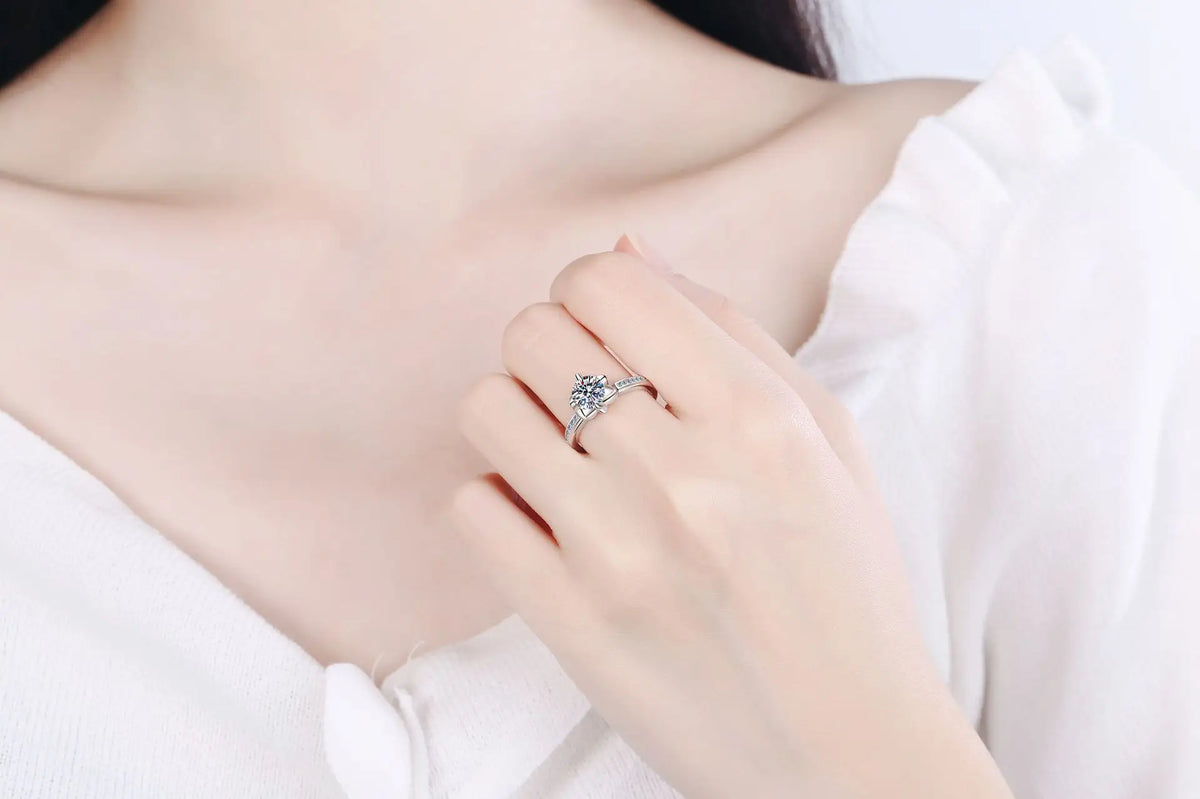 Pigeon's Egg Ring 1ct Women Moissanite PT950 Platinum - Crystal Moissanite Diamond-Like Brilliance