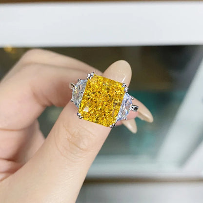 Luxury Solid Platinum PT950 Women's Green Raydean Che 9 karat Moissanite Diamond Ring Banquet