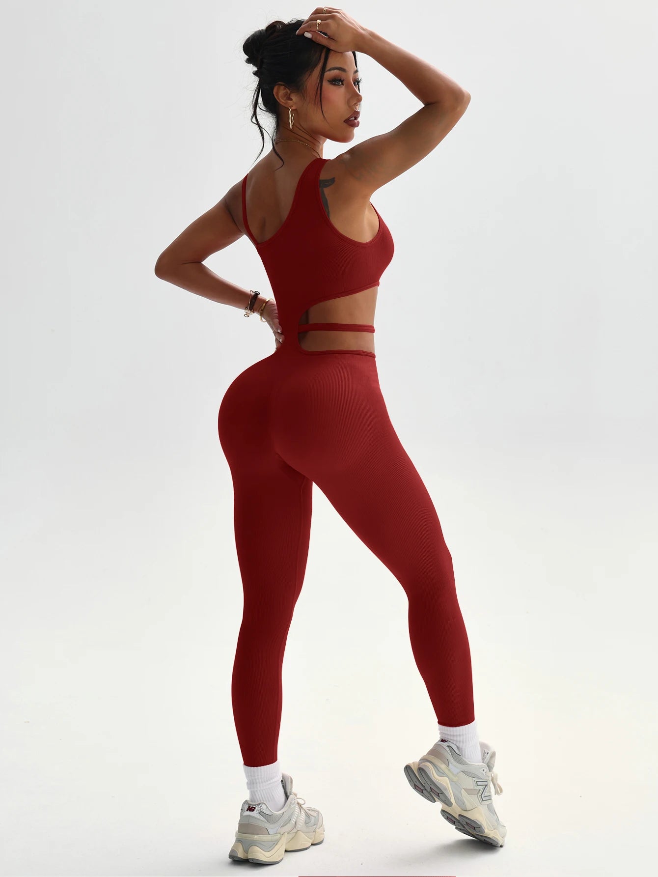 Beautiful back design, sexy one-piece yoga leggings, suitable for women's breathable quick-dry sports bodysuits