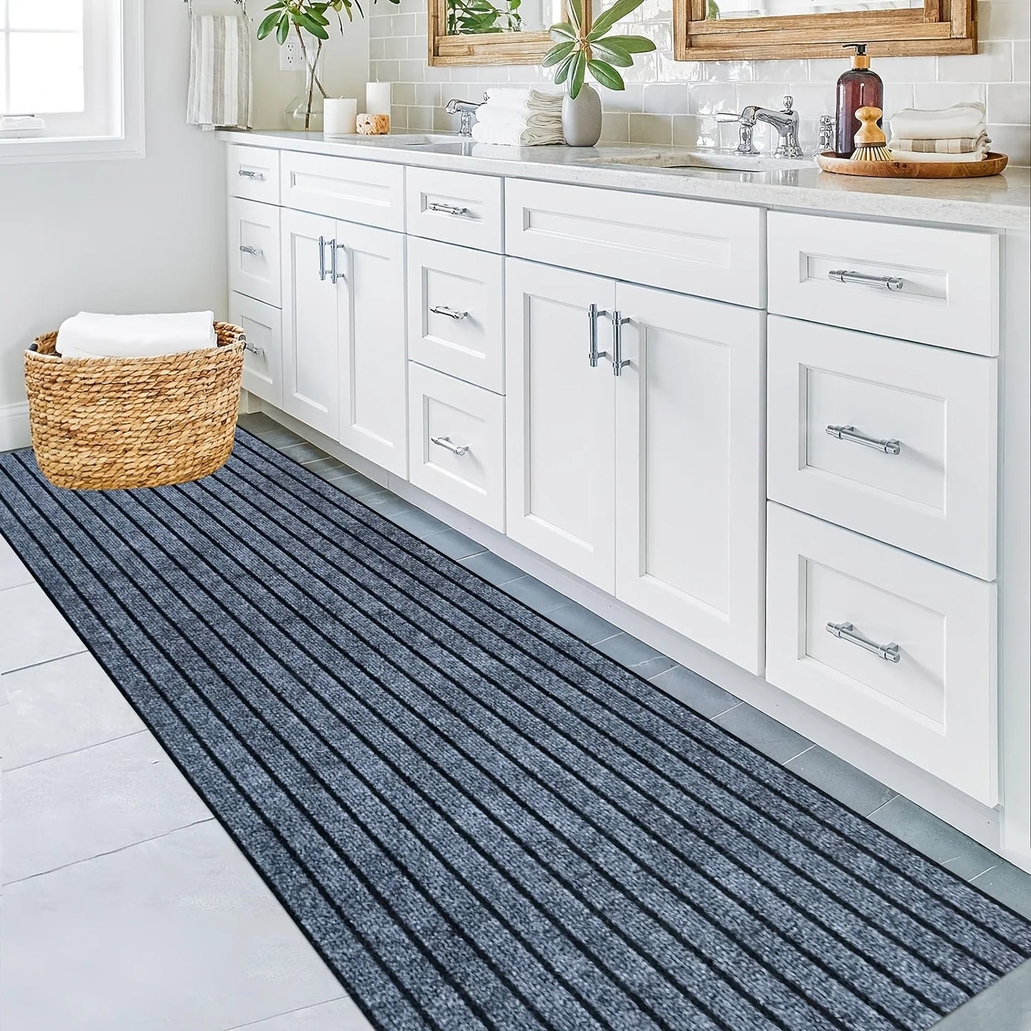 Striped carpets are slip-resistant and easy to clean, making them ideal for hallways, entryways, kitchens, and laundry rooms.