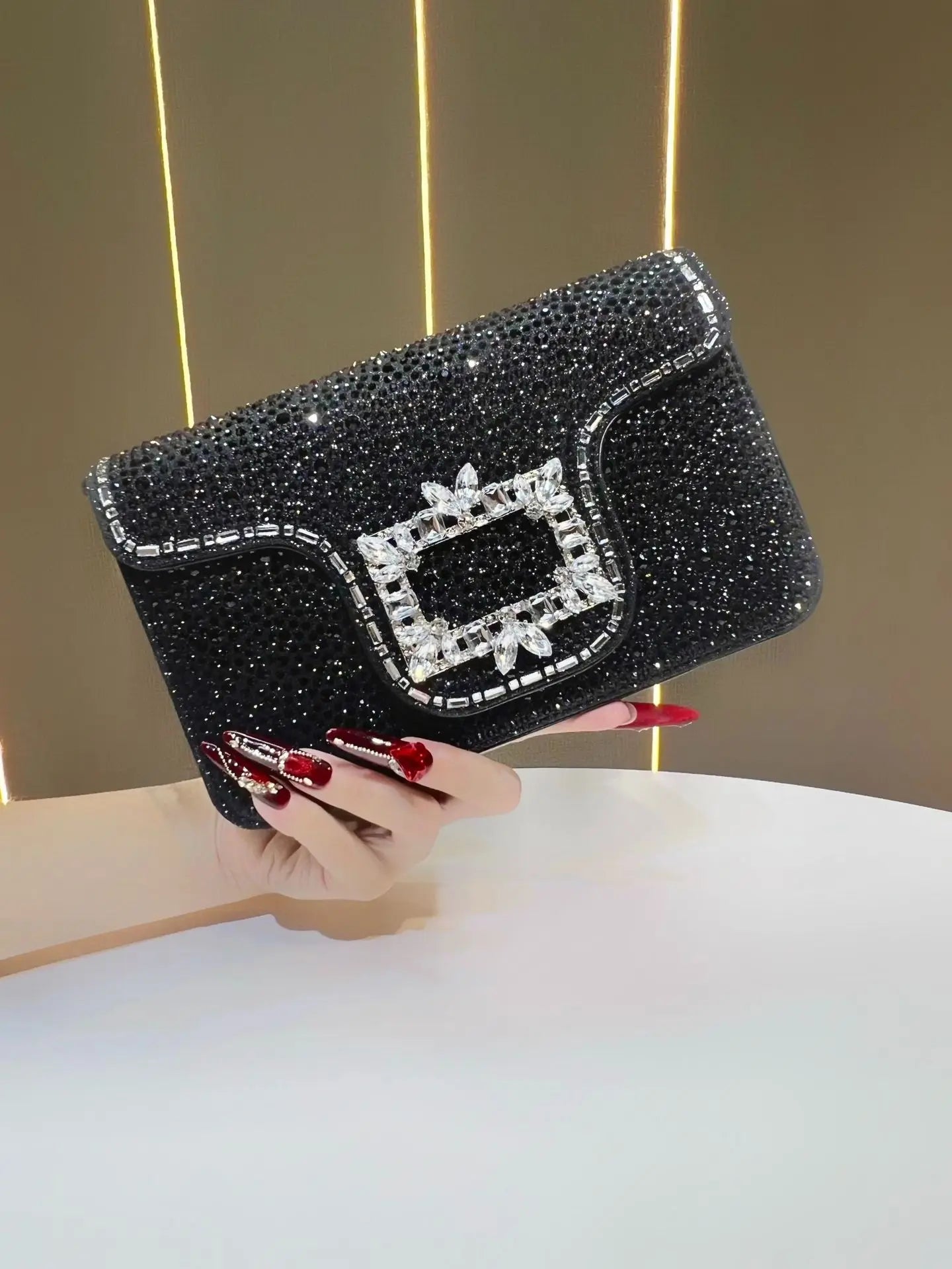 New Ladies Luxury Crystals Evening Bags Sparkling Diamond Dinner Party Dress Bags Metal Chain Wedding Clutch Purses and Handbags