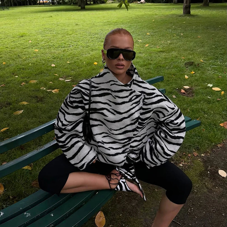 Fashion Women's Zebra Stripe Print Jacket Stand Collar Full Sleeve Loose Oversize Jackets Female 2026 Autumn Street Lady Coat