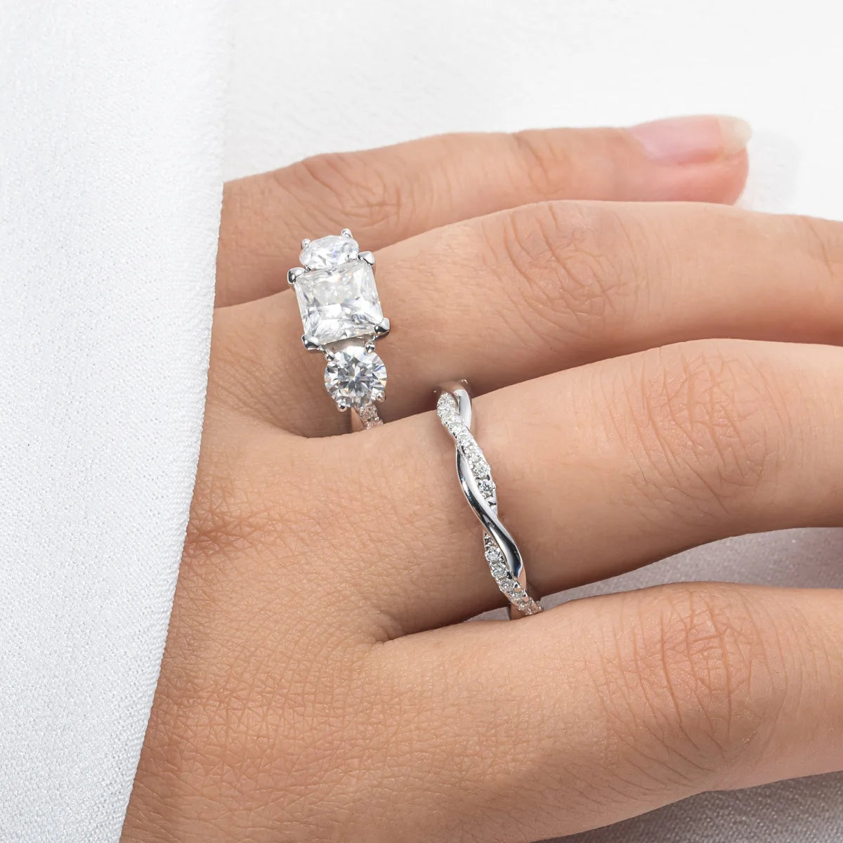 Carnica Luxury 925 Sterling Silver 1CT Real Moissanite Ring for Women Sugar Cube Pull-twist Arm GRA Diamond Wedding Jewelry Gift