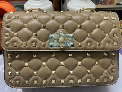 2026 New Fashion Women Sheepskin Leather Rivet Handbags Chain Bag Designer Shoulder Bags Luxury Woman Messenger Bags